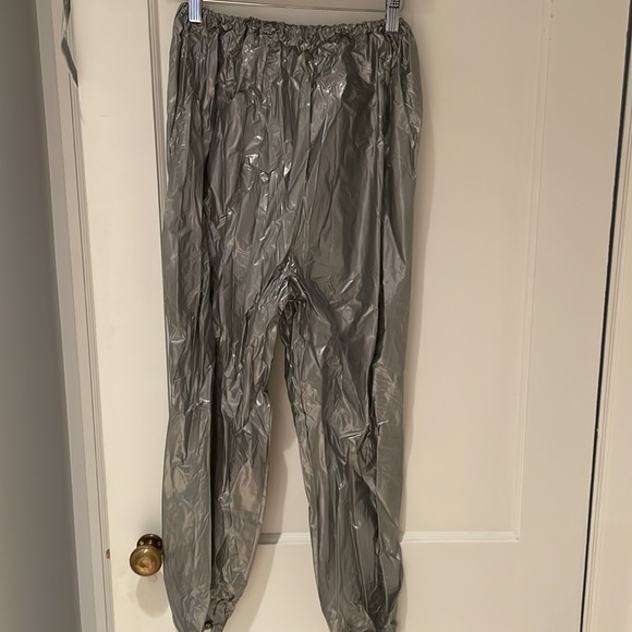 Silver grey small? Work out pants ? Sweat pants costume. GrungeNo label joggers - Picture 2 of 4